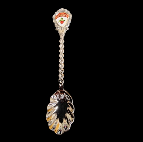 Three Vintage Minnesota souvenir spoons - Picture 4 of 10